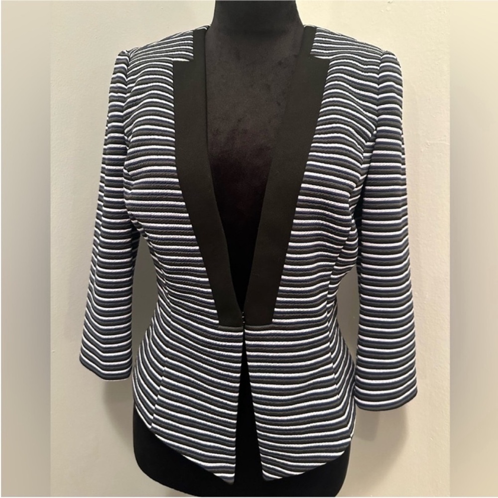 White House Black Market Blazer, 3/4 sleeve, Size 4